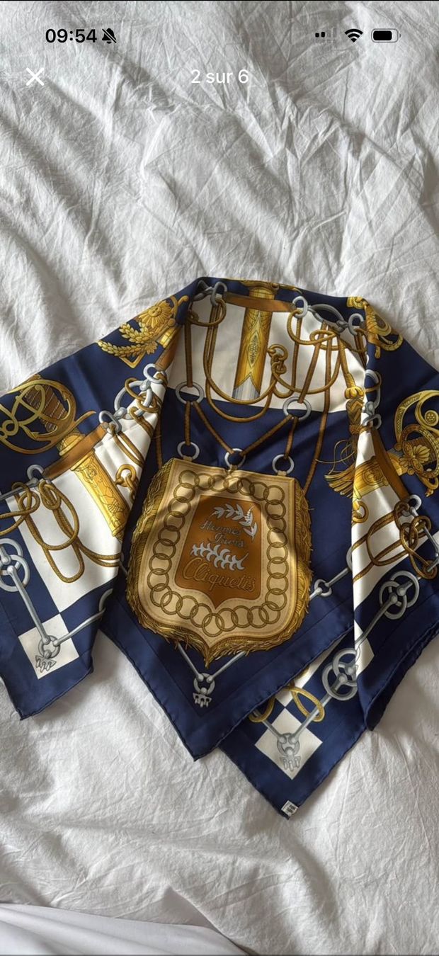 Hermès Foulards & écharpes: Carré Hermès 90x90 – D'occasion à Payerne par kni_w6xk