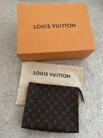 Louis Vuitton toiletry pouch 26 