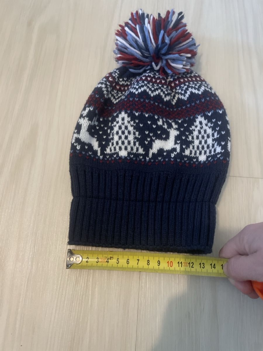 Altro abbigliamento per bambino: Winter Beanie Hat with Reindeer Pattern and Pom Pom – Usato da Effretikon venduto da lio_gjr8 3