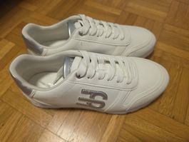 Turnschuhe 