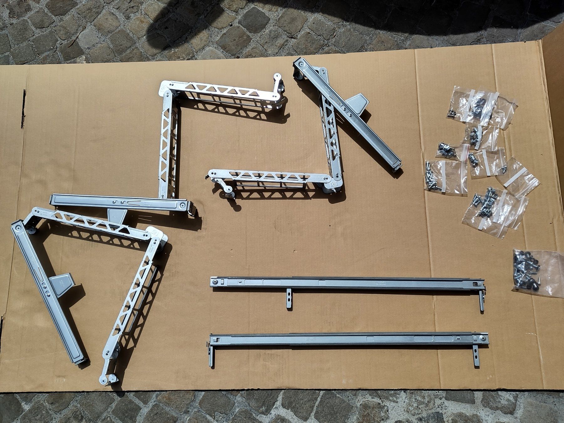 Hewlett Packard Racks & Cavalletti: HP Server Rackschrank 42U – Usato da Schwändi GL venduto da kunubu 6