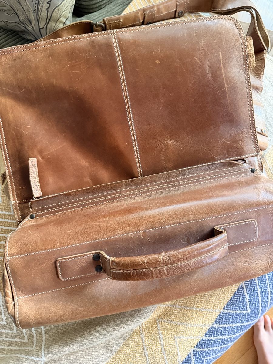 Aunts & Uncles Taschen: Leder Tasche von aunts & uncles aus Echtleder – Gebraucht aus Sursee von ste_zr96 3