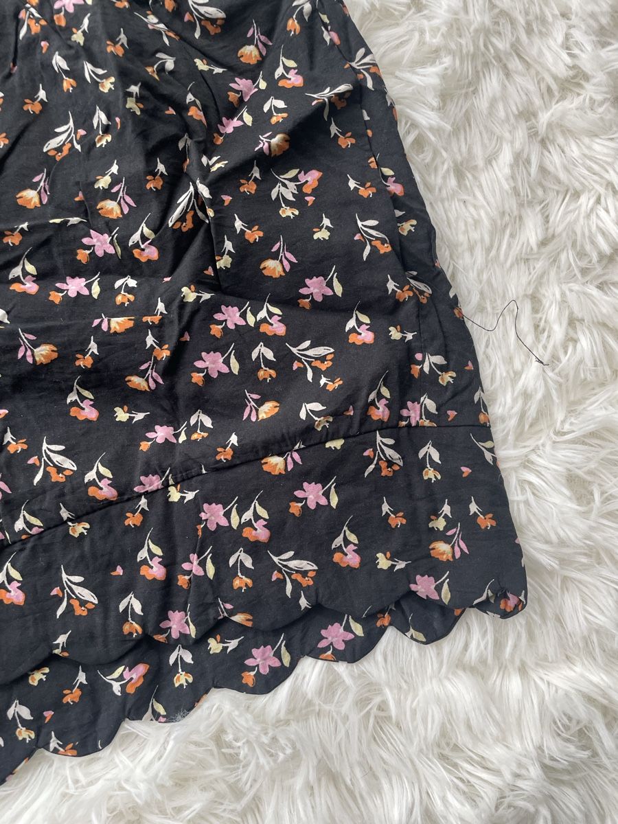 Vero Moda Pantaloni: Short d'été fleuri Vero Moda - Taille S - Impeccable! – Usato da Lausanne venduto da mau_6tnl 1