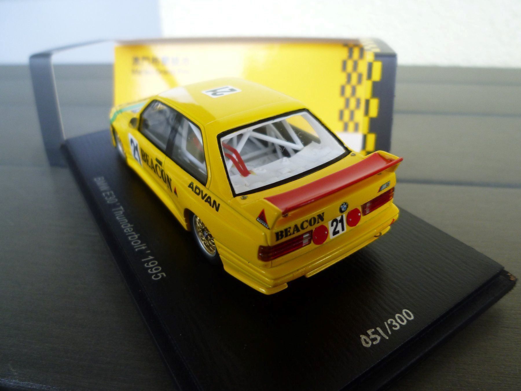 Modellini d'auto: BMW M3 (E30) (Thunderbolt 1995) – Nuovo e nell'imballaggio originale da Flawil venduto da Imperiosud 3