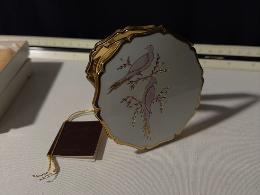 Make-up: Stratton Powder Compact, rare, unused – Nuovo (secondo la descrizione) da Zürich venduto da RatsTreasure 4