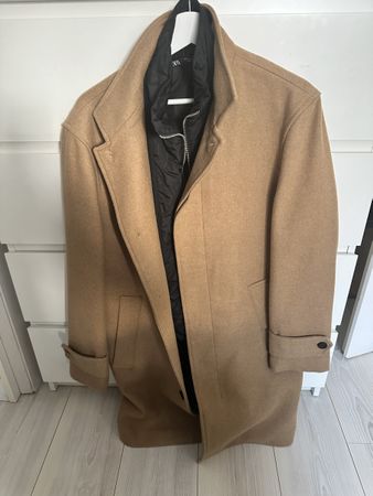 Zara Mantel