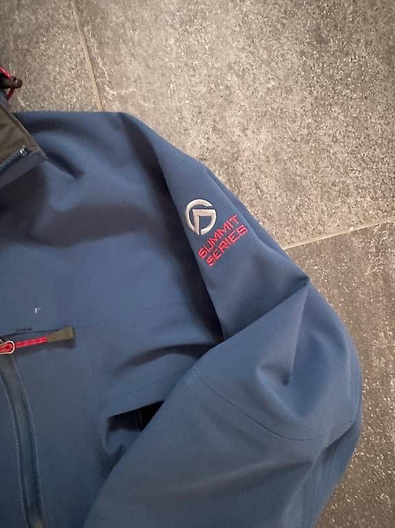 North Face Jacken: Softshelljacke von North Face Summit series – Gebraucht aus Buochs von Tschewy 3