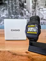 Neue Casio F94W – ungetragen / mit schwarzem Stahlarmband