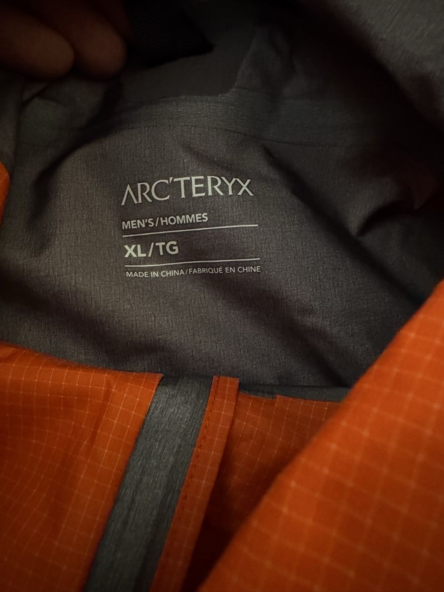 Arcteryx Jacken: Arc’teryx Alpha lightweight jacket XL – Neu und originalverpackt aus Rapperswil SG von pli_fz9r 4