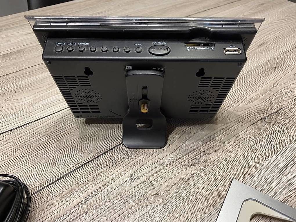 Cornici: Cadre photo numérique DUAL avec entourage interchangeable – Usato da La Corbaz venduto da Fred666 2