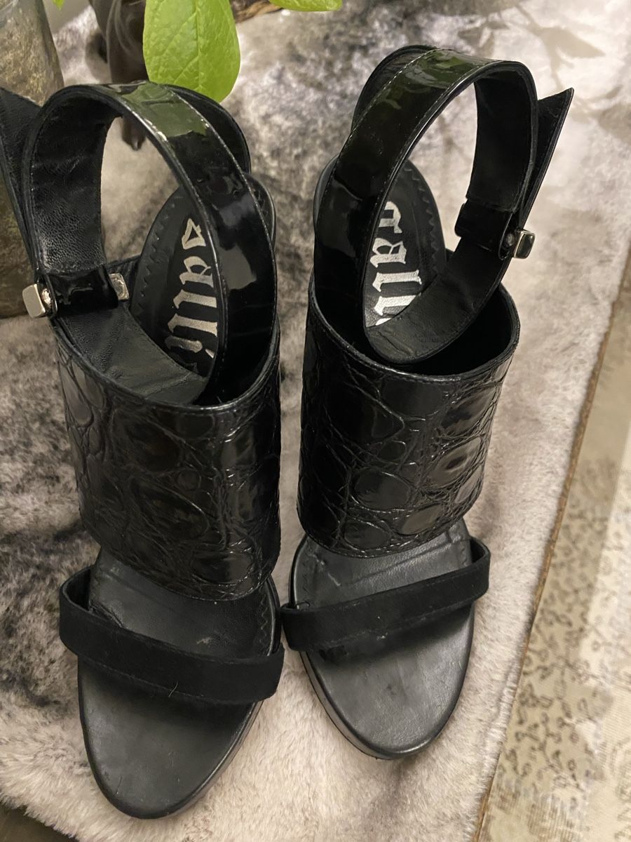 John Galliano Scarpe da donna: Galliano Damen offene Stiefeletten – Nuovo (secondo la descrizione) da Rorschach venduto da lvi_p29s 1