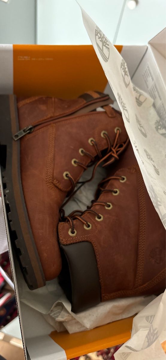 Timberland Scarpe per ragazzi: Timberland Leder Boots, Braun, Grösse 39! – Nuovo (secondo la descrizione) da Wangen ZH venduto da tel_gxb5