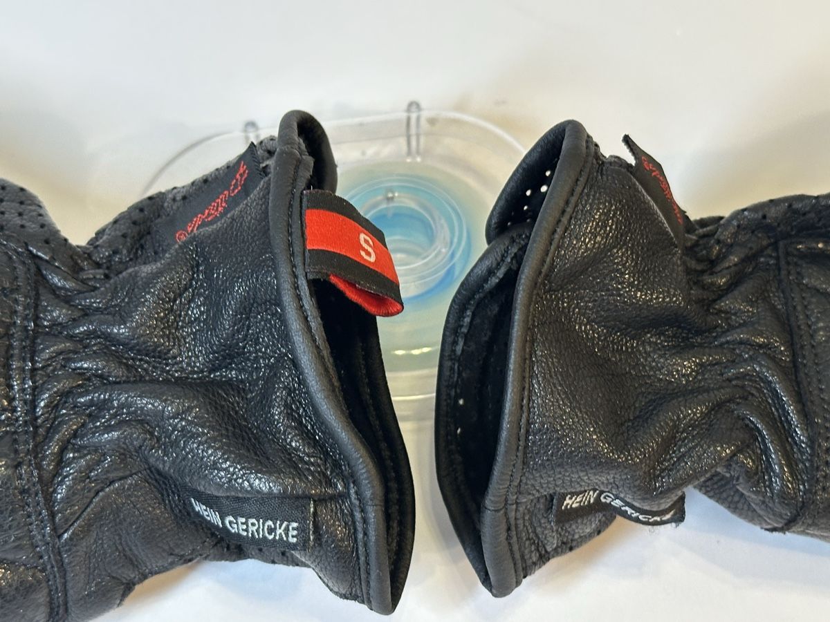 Guanti & manicotti: Leichte Motorrad Handschuhe (S) – Usato da Schaffhausen venduto da Die_Mayonnaise 4