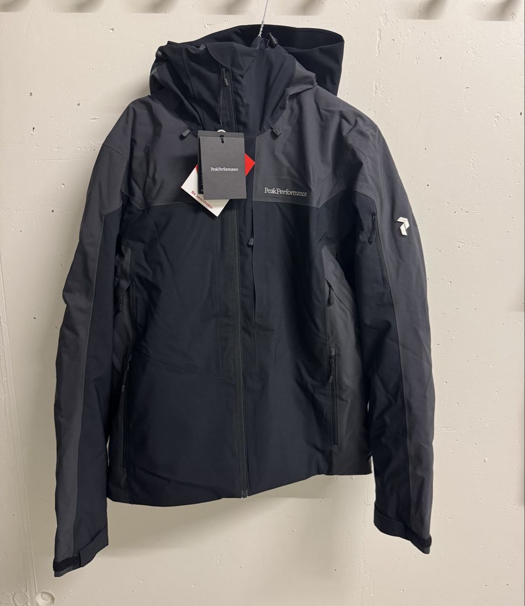 Peak Performance Giacche: Veste Peak Performance neuve noire taille M – Nuovo e nell'imballaggio originale da Lausanne venduto da Tintin032