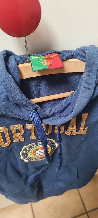 Maglioni & Felpe: Portugal Pullover – Usato da Liebistorf venduto da Karinzlnl 1