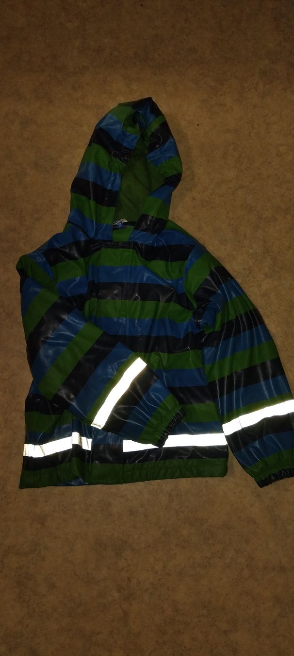 Vestes & Manteaux: Regenjacke – D'occasion à Betschwanden par mel_yrp5