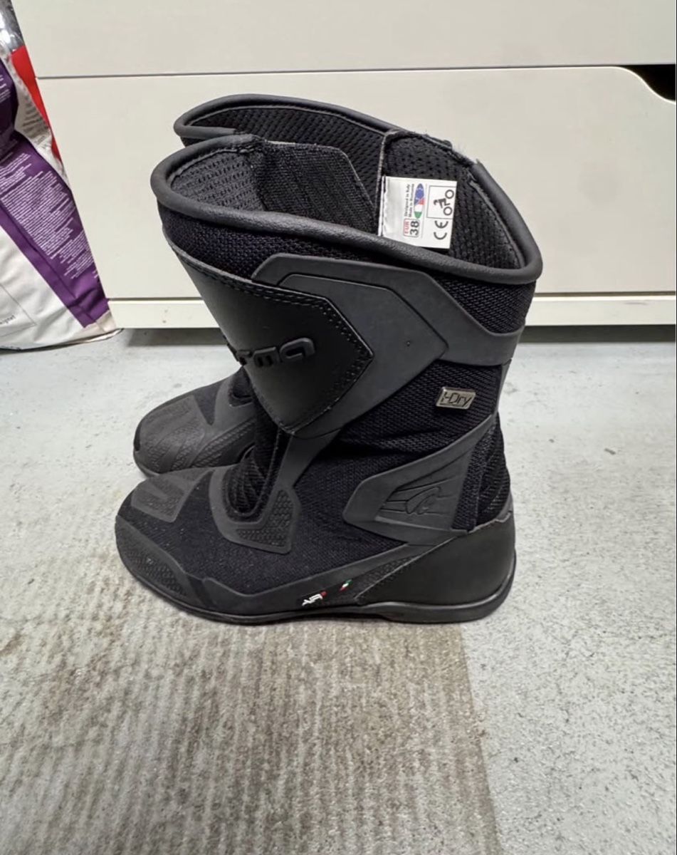 Scarpe da donna: Motorradstiefel von Forma – Usato da Laupersdorf venduto da ajn_lt6p 2