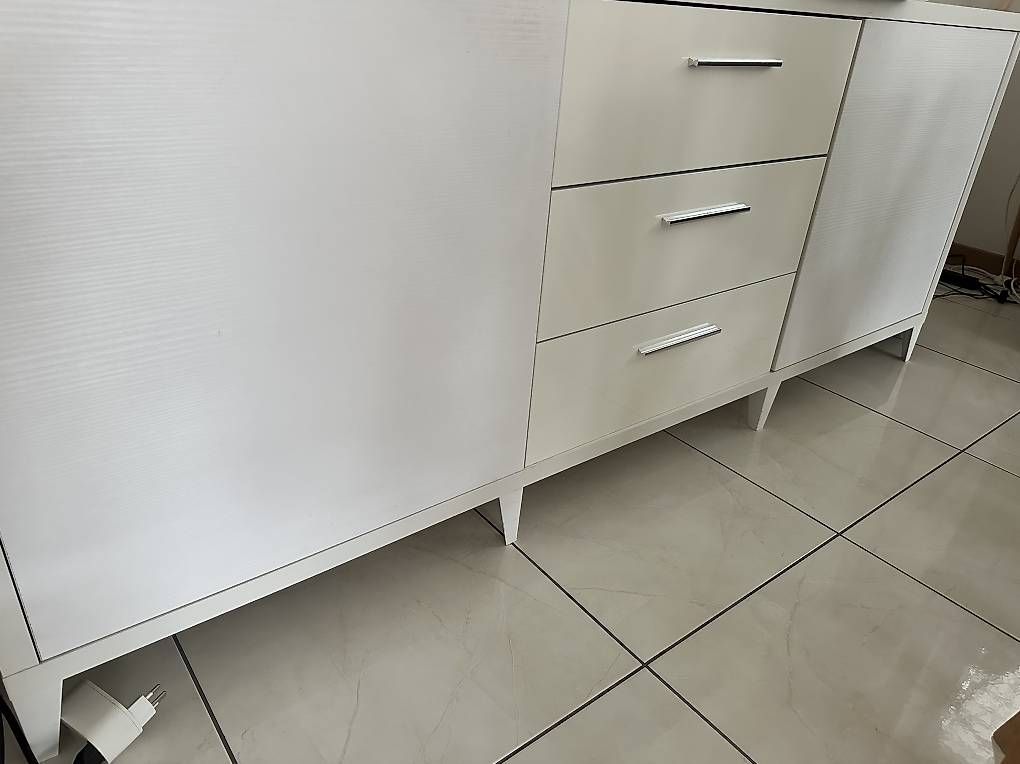 Kommoden: Comodino per salotto o camera da letto – Gebraucht aus Minusio von ana_p5cx