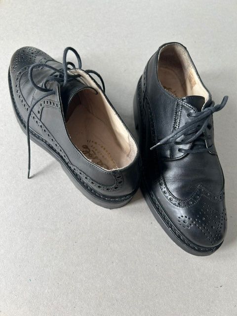 Damenschuhe: Allwetterschuh "Budapester" Grösse 37 – Gebraucht aus Luzern von Ruth412 2