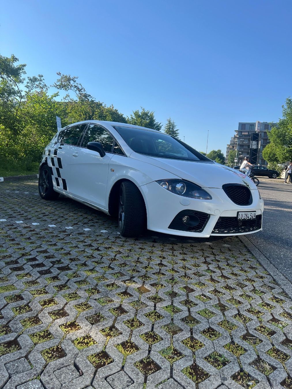 Seat Voitures modèles: Seat Leon Cupra 2.0 Limo Weiss – D'occasion à Luzern par mok_hsl7
