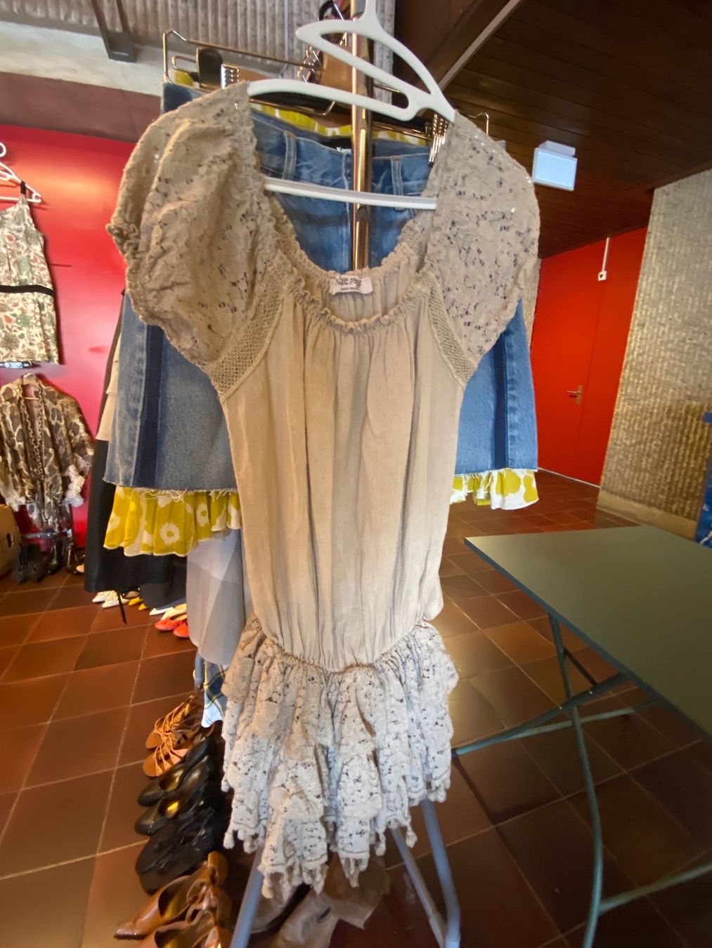 Vestiti: Robe St TROPEZ Nikki d’Oggi – Usato da Epalinges venduto da madeleine05 1