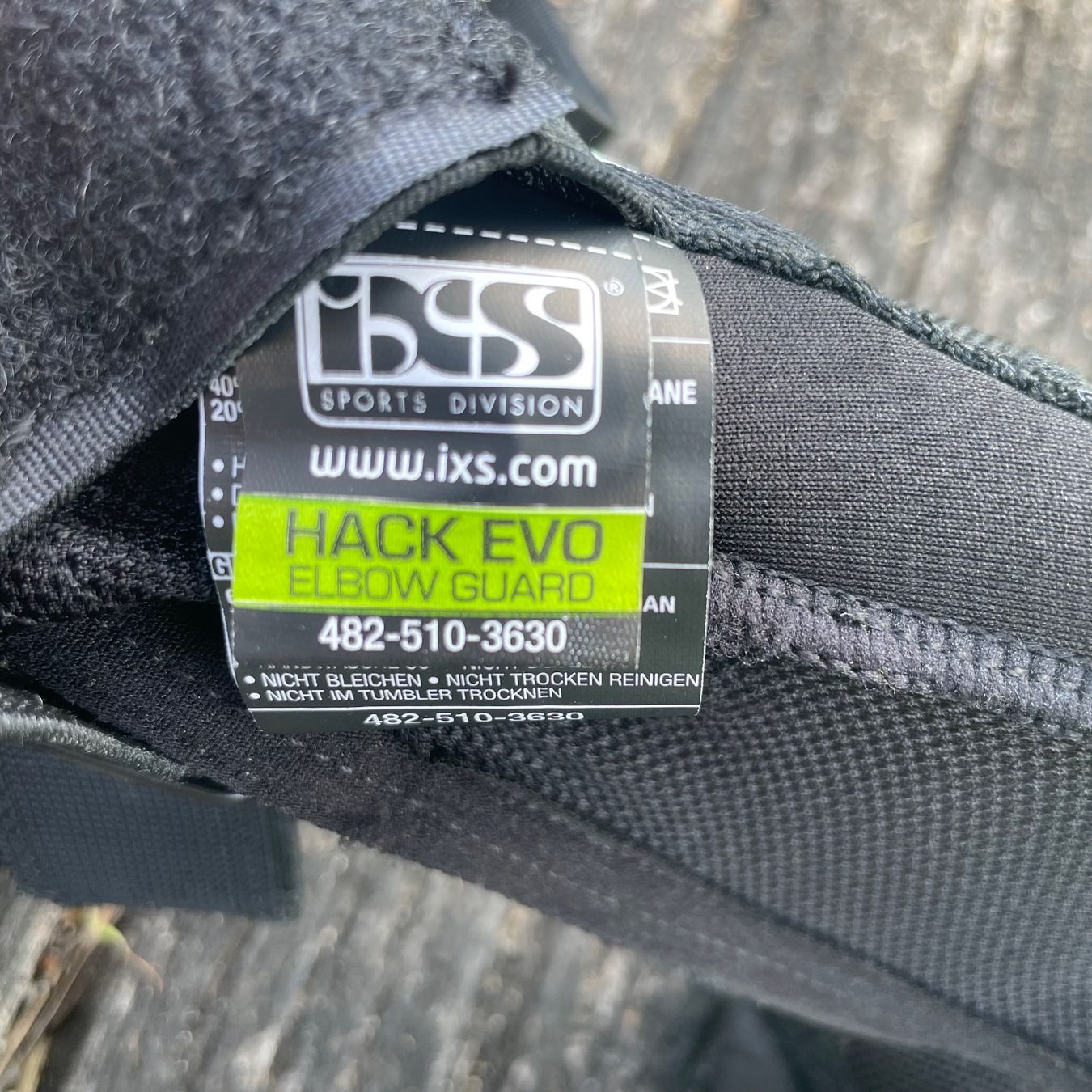 IXS Schutz & Schoner: MTB Knie und Ellbogenschoner Kinder IXS Hack EVo – Neu (gemäss Beschreibung) aus Amden von  1