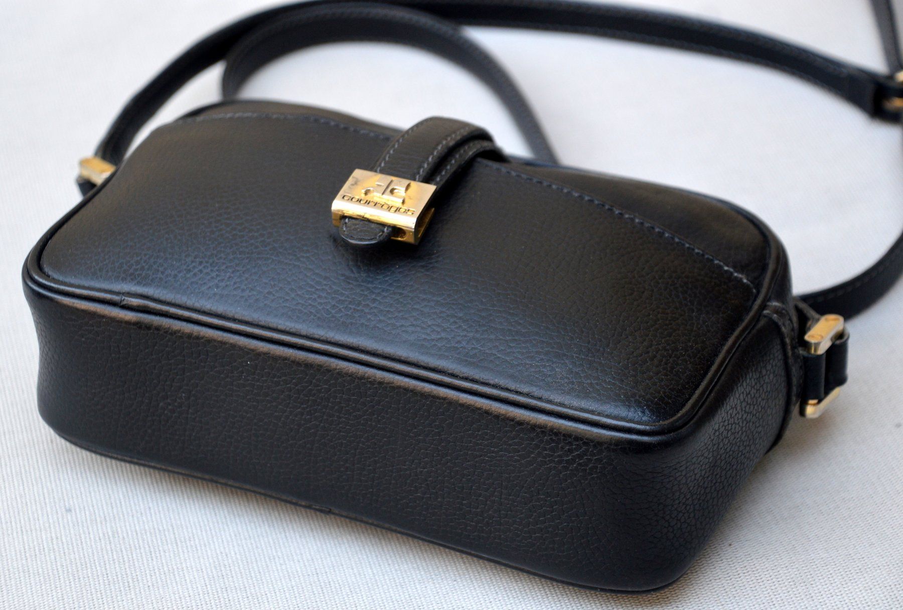 Borse da donna: Tasche Courrèges sac Vintage – Usato da Collonges venduto da arashee 4