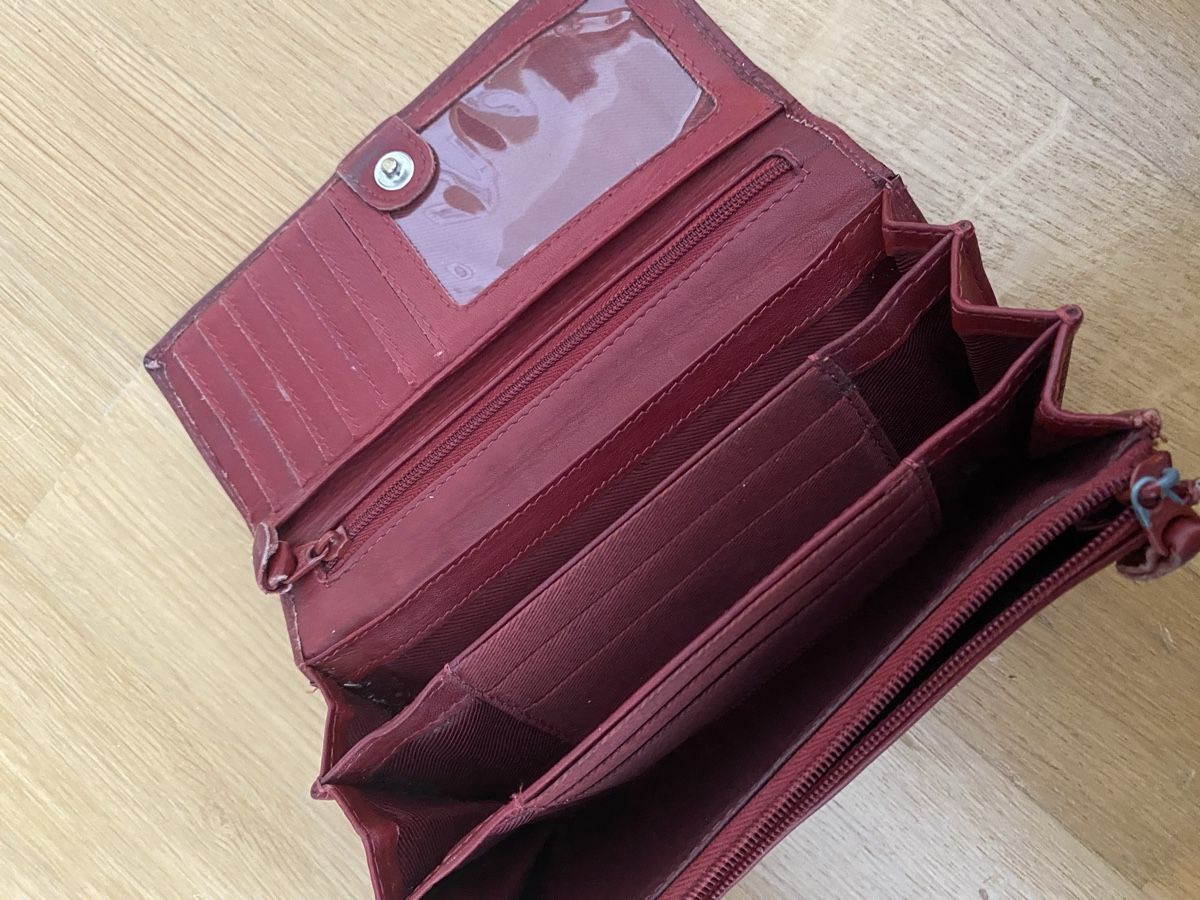 Brieftaschen: Portemonnaie Leder gebraucht – Gebraucht aus Zürich von angsch 2