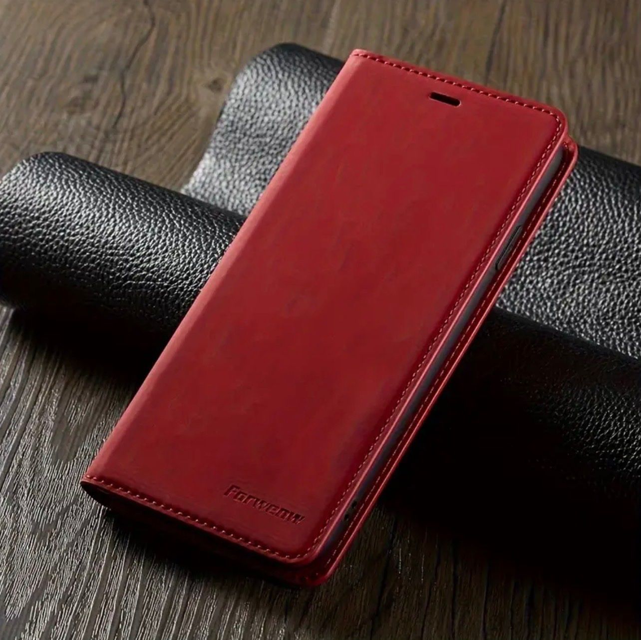 Apple Cover & Protezioni schermo: iPhone 12 Leder Klapphülle Rot mit Kartenfach – Nuovo e nell'imballaggio originale da Suhr venduto da SchnapperCH