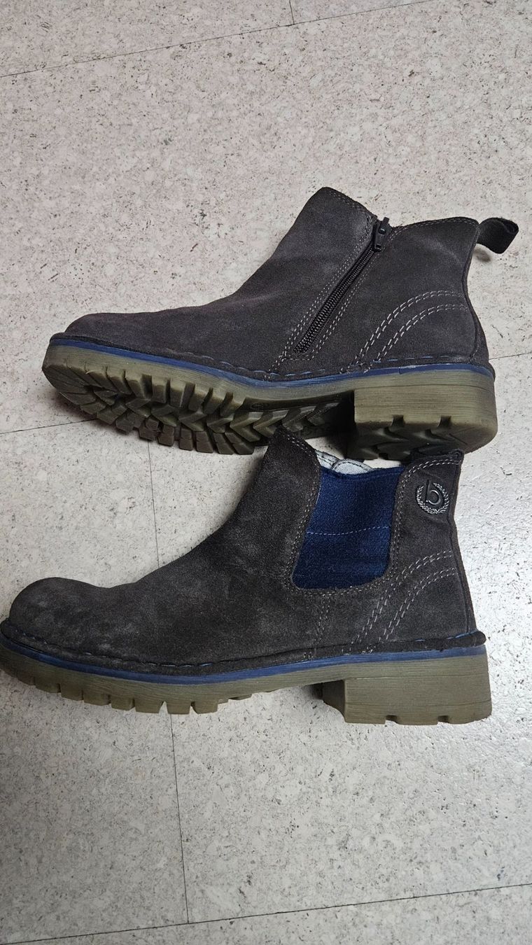 Bugatti Scarpe da donna: Damenwinterschuhe – Usato da Münchenbuchsee venduto da Yothu