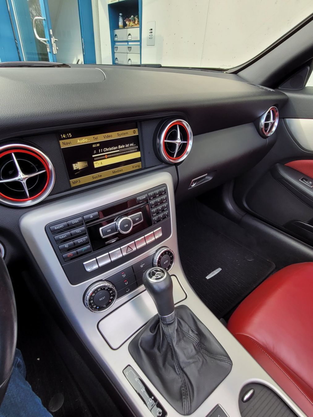 Mercedes-Benz Autos: MERCEDES-BENZ 350 SLK – Gebraucht aus Wetzikon ZH von Bal3 8