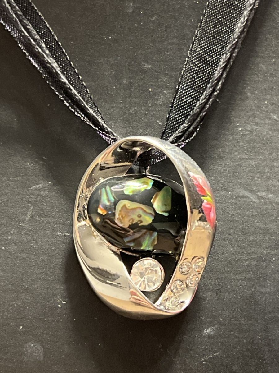 Catenine: Elegante Halskette mit Anhänger – Nuovo (secondo la descrizione) da Seon venduto da Sunny-Schmuck78 1