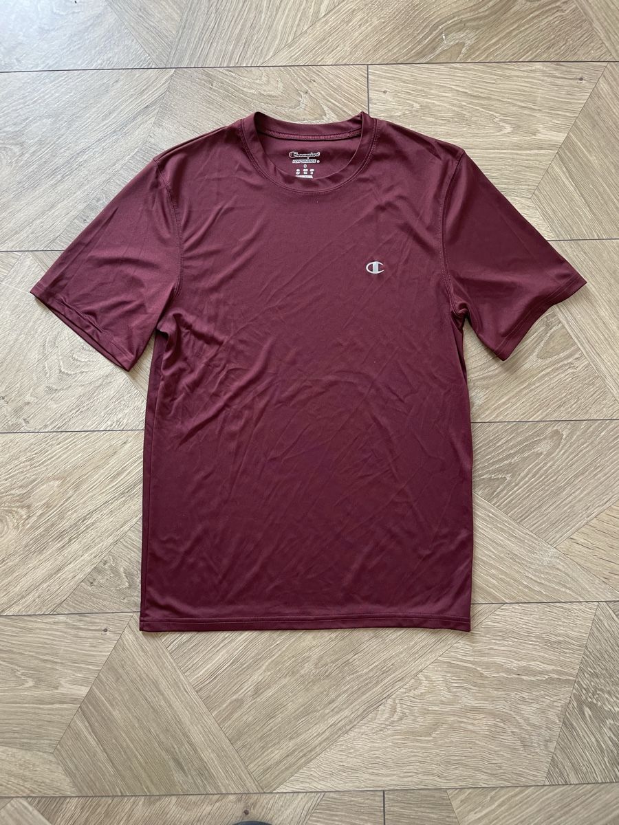 Champion T-Shirts: T-shirt de sport Champion S – Gebraucht aus Lausanne von Balthaaaa