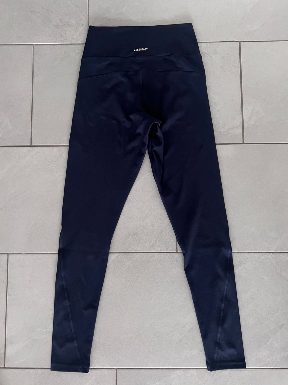 Adidas Leggings: ADIDAS LEGGINS BLAU GR.S – Nuovo (secondo la descrizione) da Kaltbrunn venduto da .-Chantally-. 1
