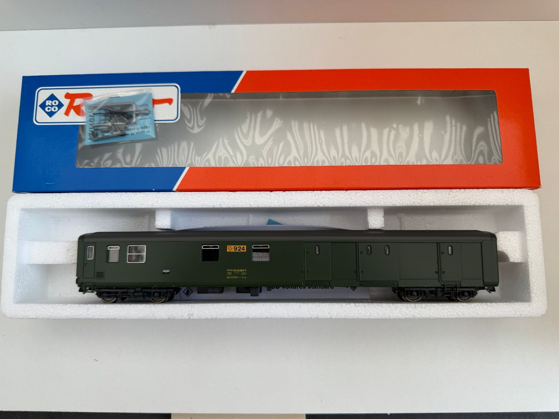 Roco Modellini di ferrovie: Roco SBB Einheitswagen EW II Postwagen, Ep. V – Nuovo (secondo la descrizione) da Richterswil venduto da Tram1