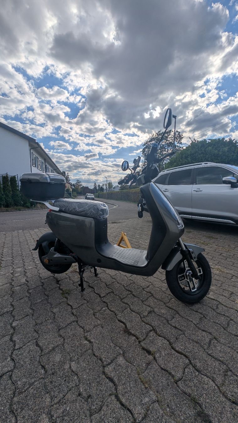 Scooter: New CityGo E-Scooter Grau – Nuovo e nell'imballaggio originale da Riehen venduto da Kicone 1