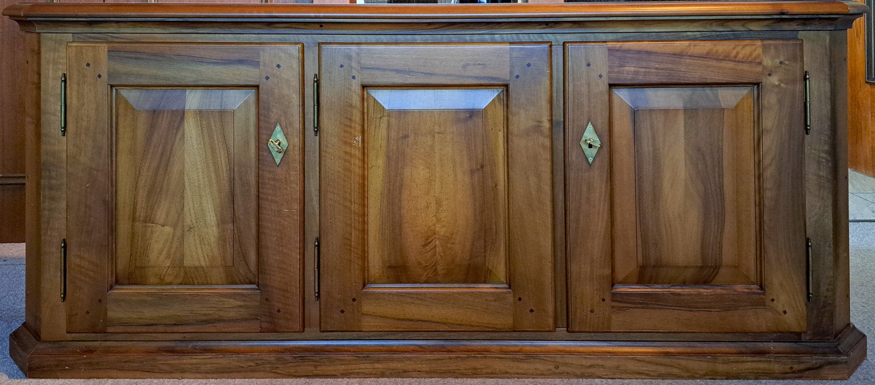 Commodes: Echtholz Sideboard – D'occasion à Diepoldsau par insel99
