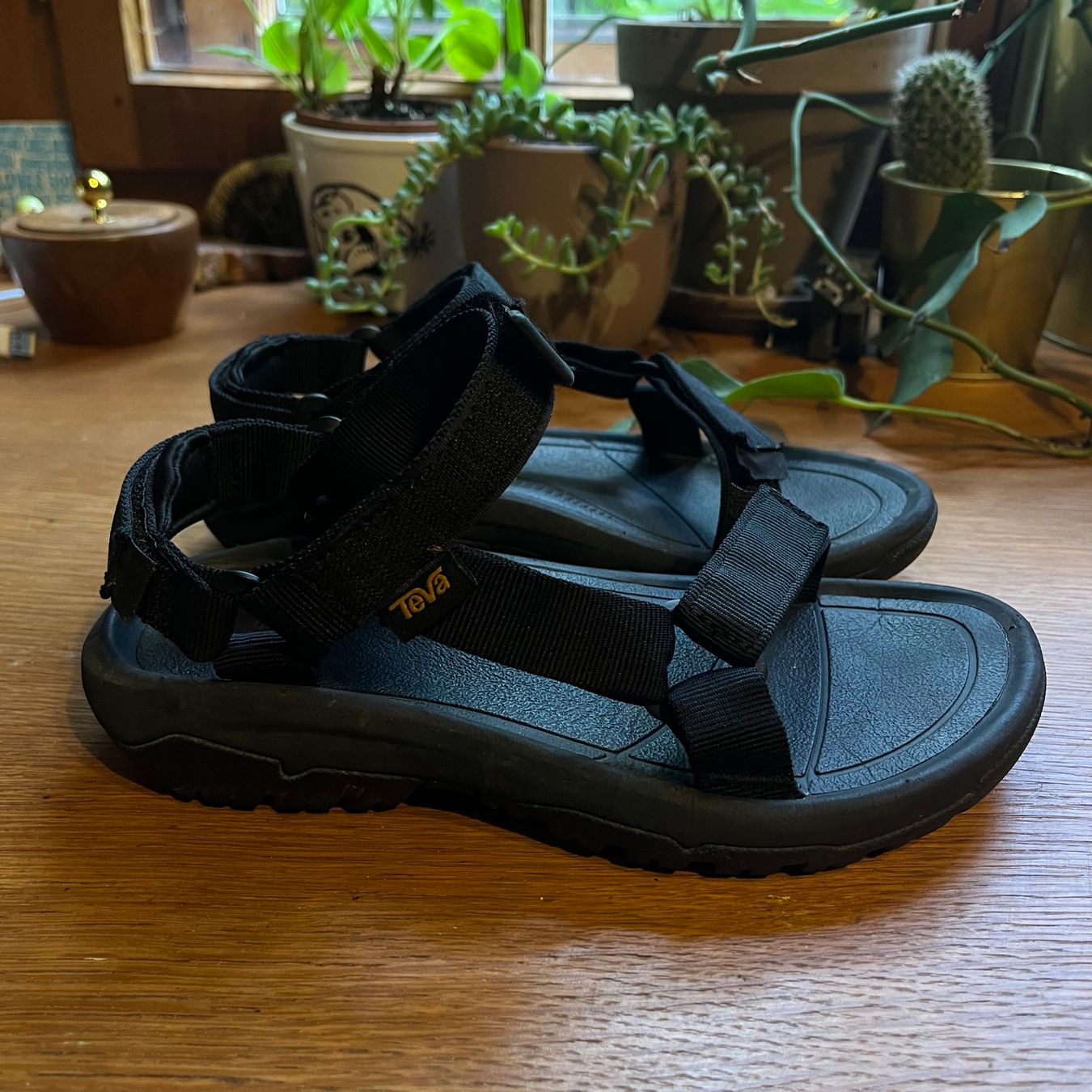 Teva Scarpe da uomo: Sandales TEVA – Usato da Fribourg venduto da marionfolly 1