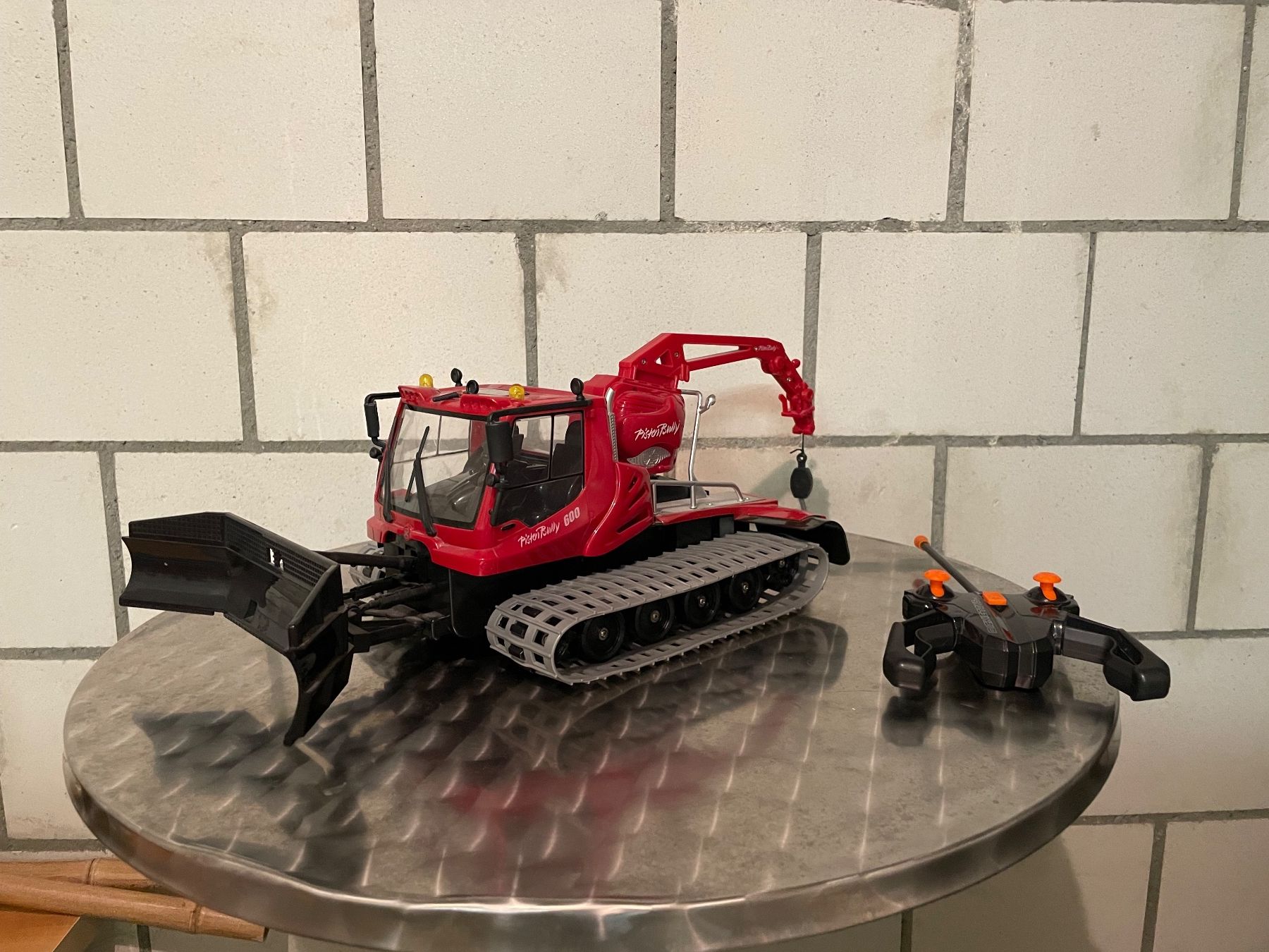 Jouets: Pistenbully 600 Remote Control Toy 1:32 Good Condition – D'occasion à Rheinfelden par M_Baumann