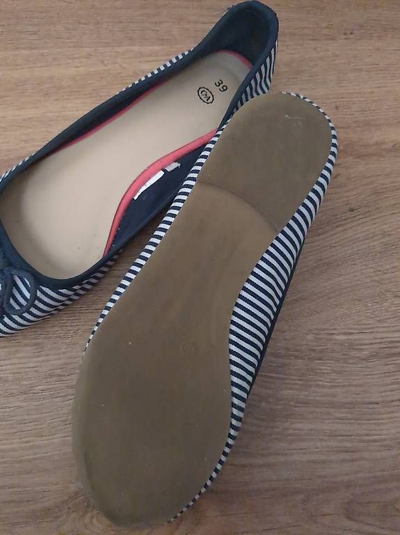 Scarpe da donna: Ballerinas Grösse 39 – Usato da St. Gallen venduto da tj19 1