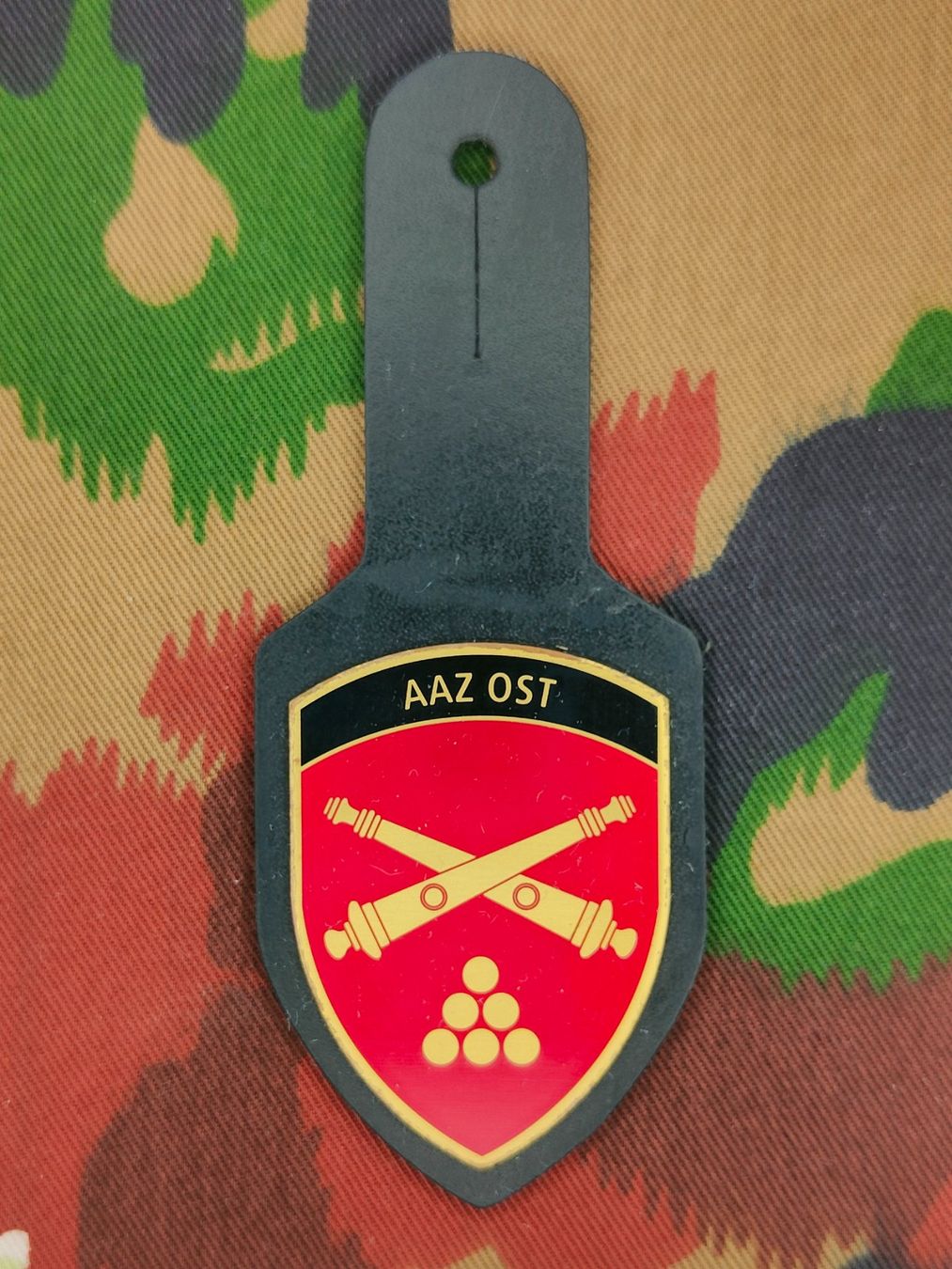 Schweizer Armee Placchette & Badge: Brusttaschenanhänger AAZ OST – Usato da Bauma venduto da SwissMilitaria