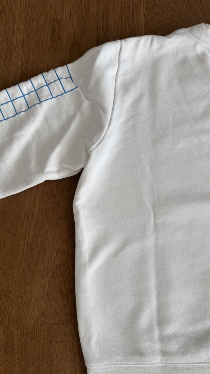 Lacoste Pullover & Sweatshirts: Lacoste Graphic Lines Pulli weiss Gr. S – Gebraucht aus Entlebuch von Dapodo 4