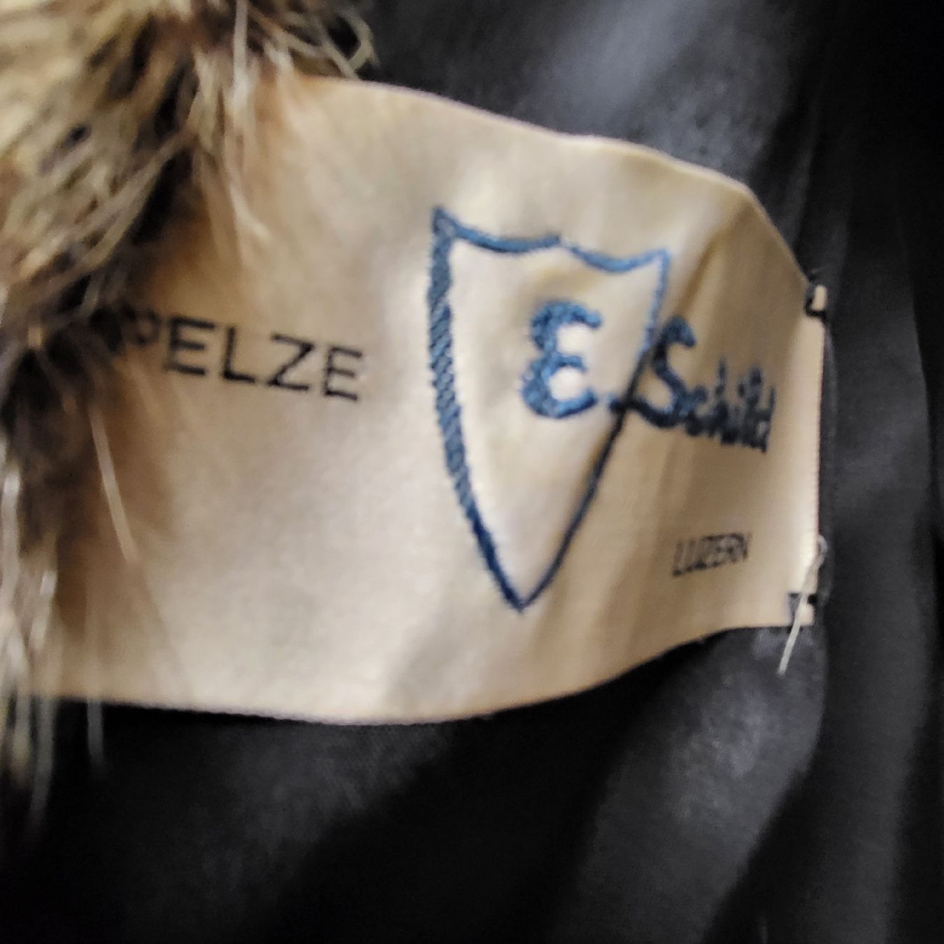 Cappotti: 5 Pelzjacken/-mantel – Usato da Kägiswil venduto da Megafi56 3