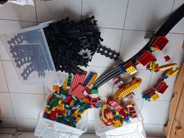 DUPLO