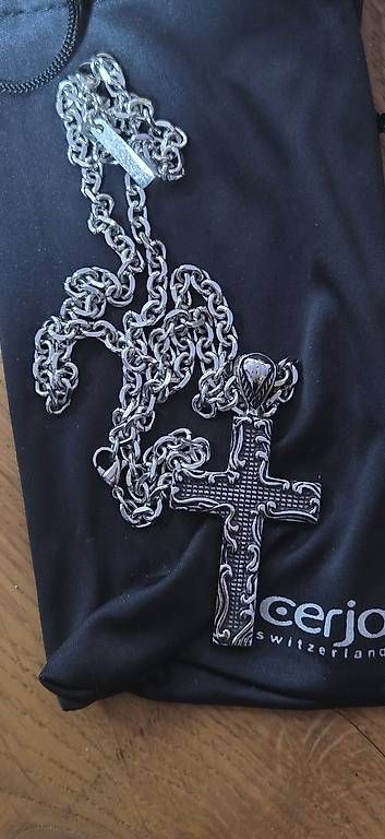 Catenine: Police Kette mit Kreuz – Usato da Egliswil venduto da fab_tb28