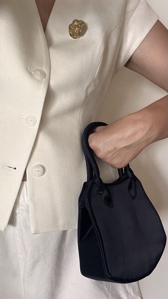 Sacs femmes: Borsa Scheilan a mano elegante nera donna nuova – D'occasion à Lugano par yul_fhg2 2