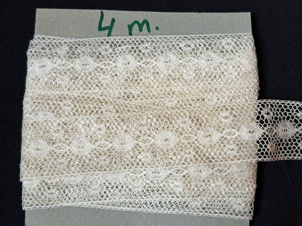 Dentelle Blanche Ancienne - Occasion En Bon état - Origine France - Pour Couture, Décoration Ou Création
