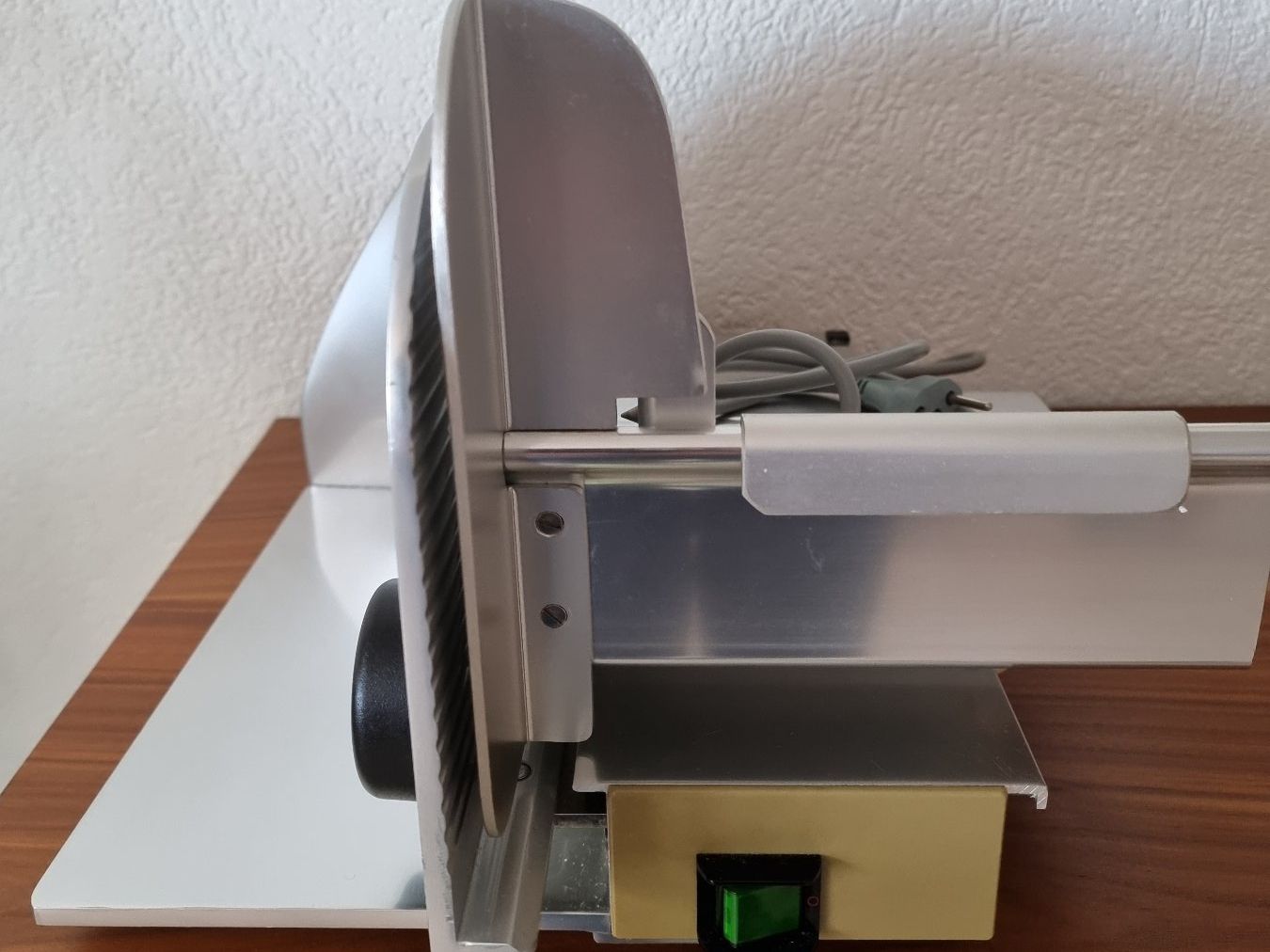Turmix Elettrodomestici da cucina: Turmix Aufschnittmaschine A-2000 – Usato da Walchwil venduto da AlbertErnst 2