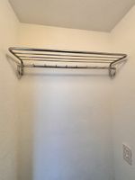 Vintage Wandgarderobe aus Stahlrohr verchromt