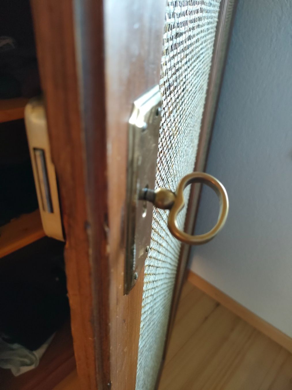 Armadi: Wunderschöner antiker Schrank – Usato da Heimenhausen venduto da rit_7ygk 7